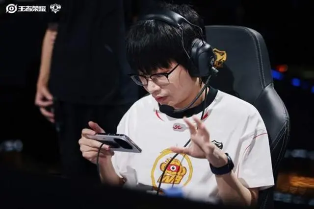 断涌现的新, 上了句号 断涌现的新, 上了句号