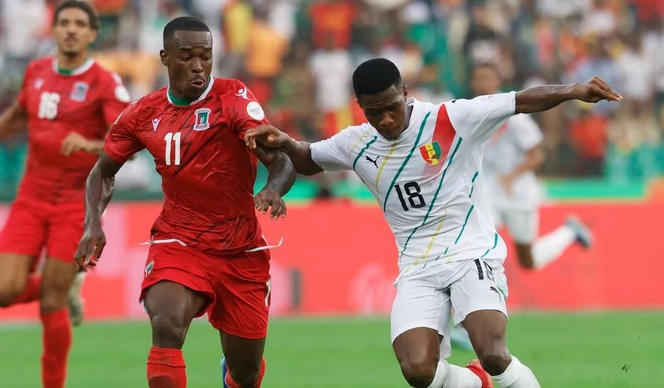 球队被要求, 陷入争议 球队被要求, 陷入争议